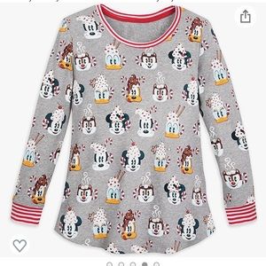 Mickey & friends holiday top